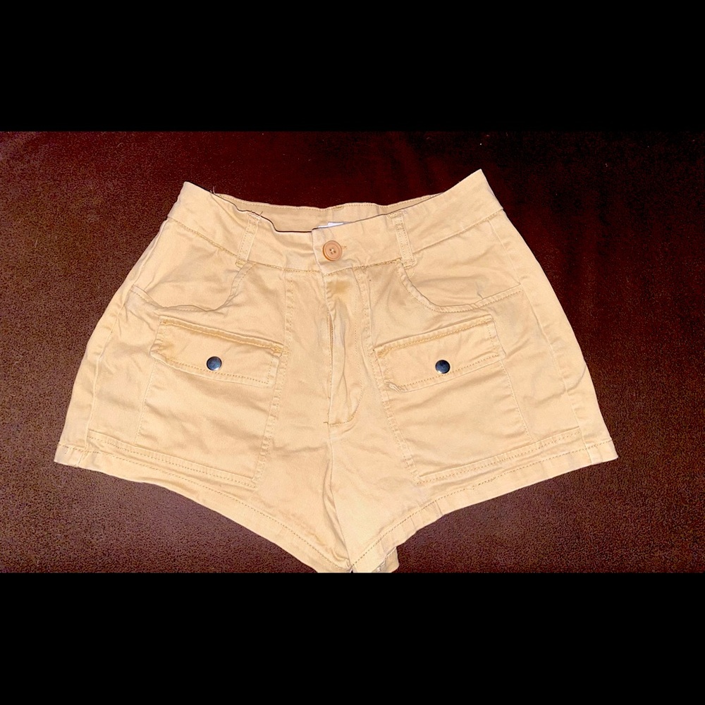 Cargo, mini shorts